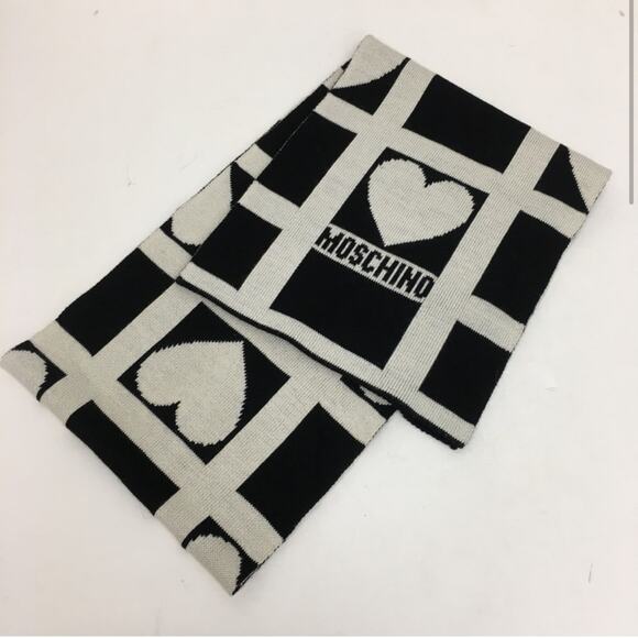 Moschino Spell Out Heart Wool Blend Scarf - Picture 2 of 6